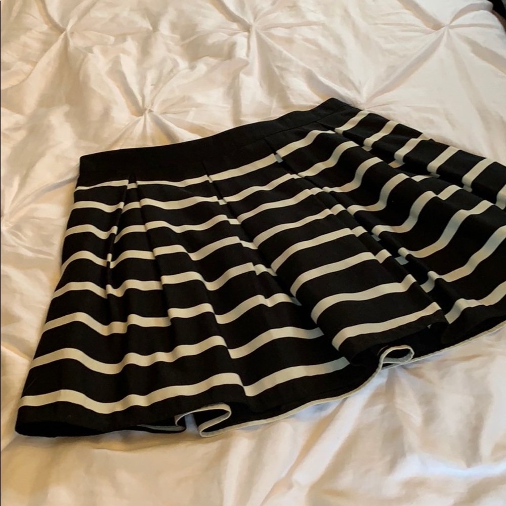 Forever 21 pleated skirt